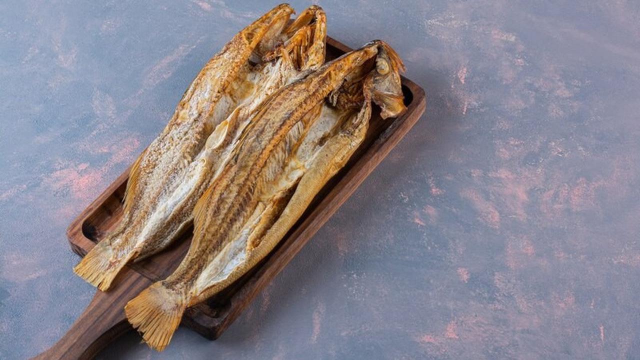 Resep Rahasia Warganet, Hilangkan Asin Berlebih pada Ikan Asin Pakai Kertas