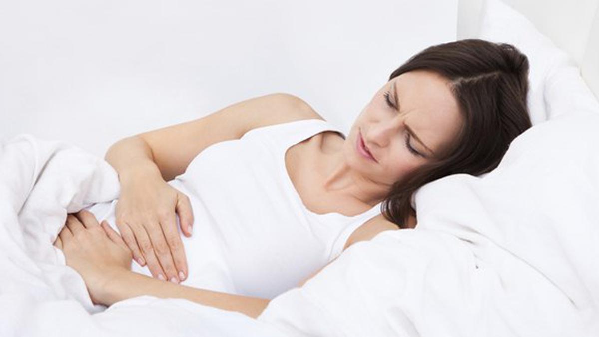 4 Cara Meredakan Sakit Perut Kronis Tanpa Minum Obat Beauty