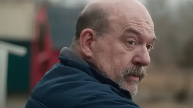 John Carroll Lynch sebagai Pete dalam film Sorry Baby. (Foto: Dok. A24/ IMDb)