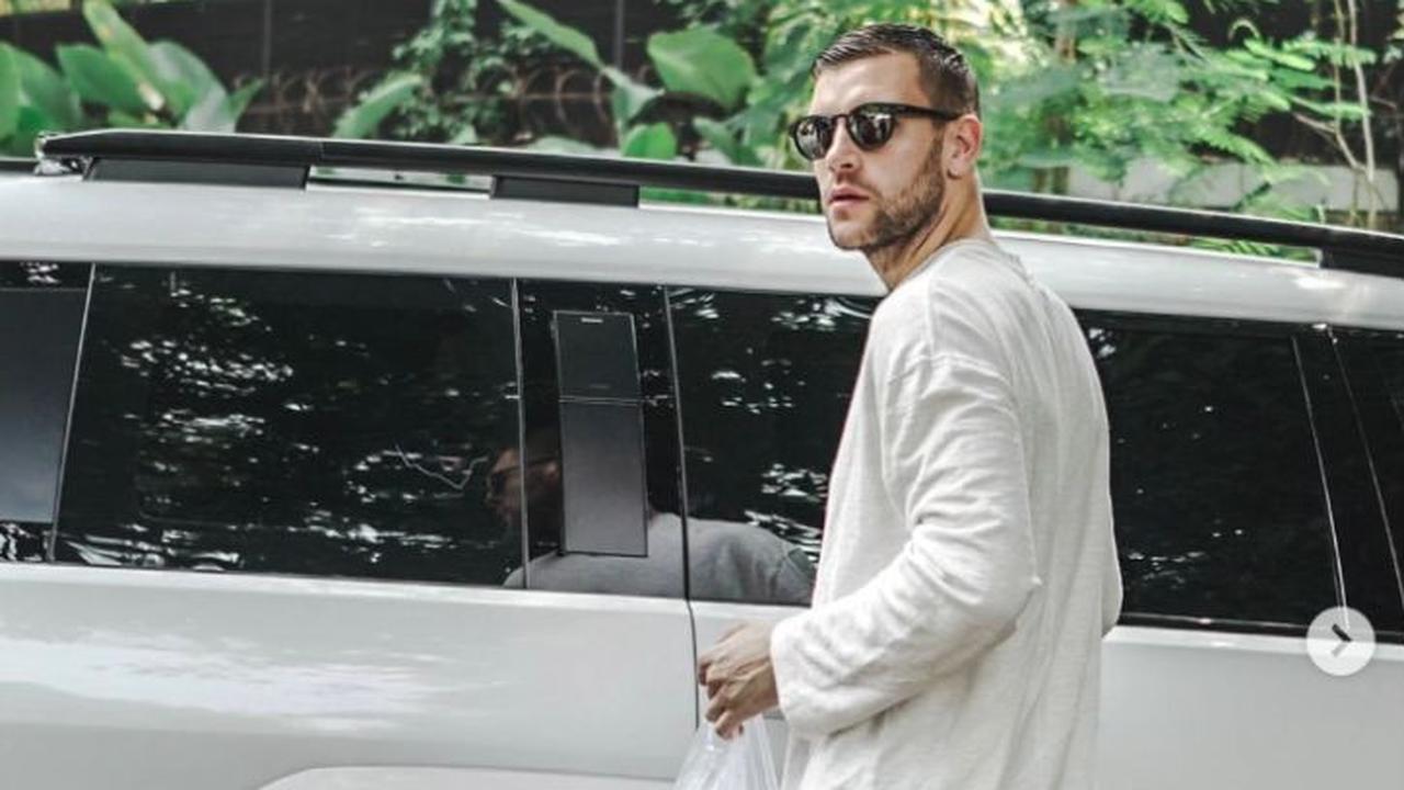 Lihat Kiper Timnas Maarten Paes Beli Bubur Pakai Mobil Mewah Ini (instagram @hyundaimotorindonesia)