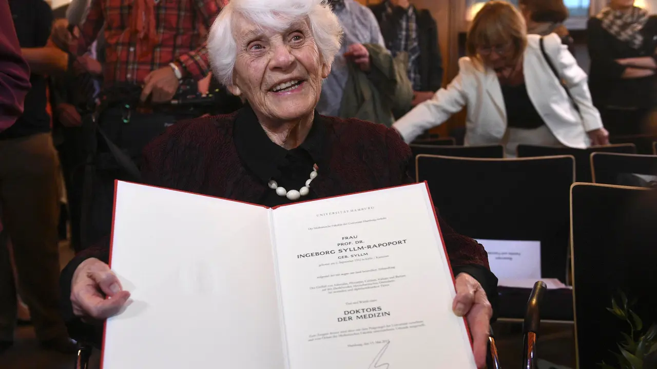 Ingeborg Rapoport akhirnya mendapat gelar doktor setelah menanti 80 tahun