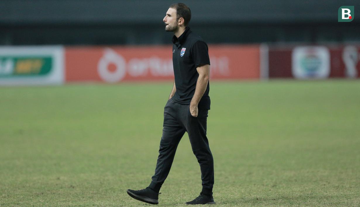 Timnas Thailand U-19 akan bertemu kembali dengan Vietnam di perebutan juara ketiga Piala AFF U-19 2022. Laga itu digelar di Stadion Patriot Candrabaga, Bekasi pada Jumat 15 Juli 2022 pukul 15.30 WIB. (Bola.com/M iqbal Ichsan)