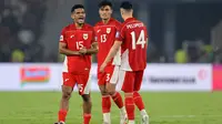 Ricky Kambuaya, Ramadhan Sananta, dan Joey Pelupessy tampil spartan ketika Timnas Indonesia menang 1-0 atas Timnas Bahrain pada laga kedelapan putaran ketiga Grup C kualifikasi Piala Dunia 2026 di Stadion Utama Gelora Bung Karno, Jakarta, Selasa (25/3/2025) malam WIB. (Bola.com/Abdul Aziz)