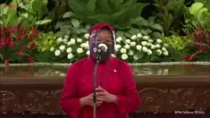 Tri Rismaharini dilantik Presiden Jokowi sebagai Menteri Sosial hari Rabu (23/12). Risma mengaku harus kerja keras untuk memenuhi target yang diberikan Presiden Jokowi.