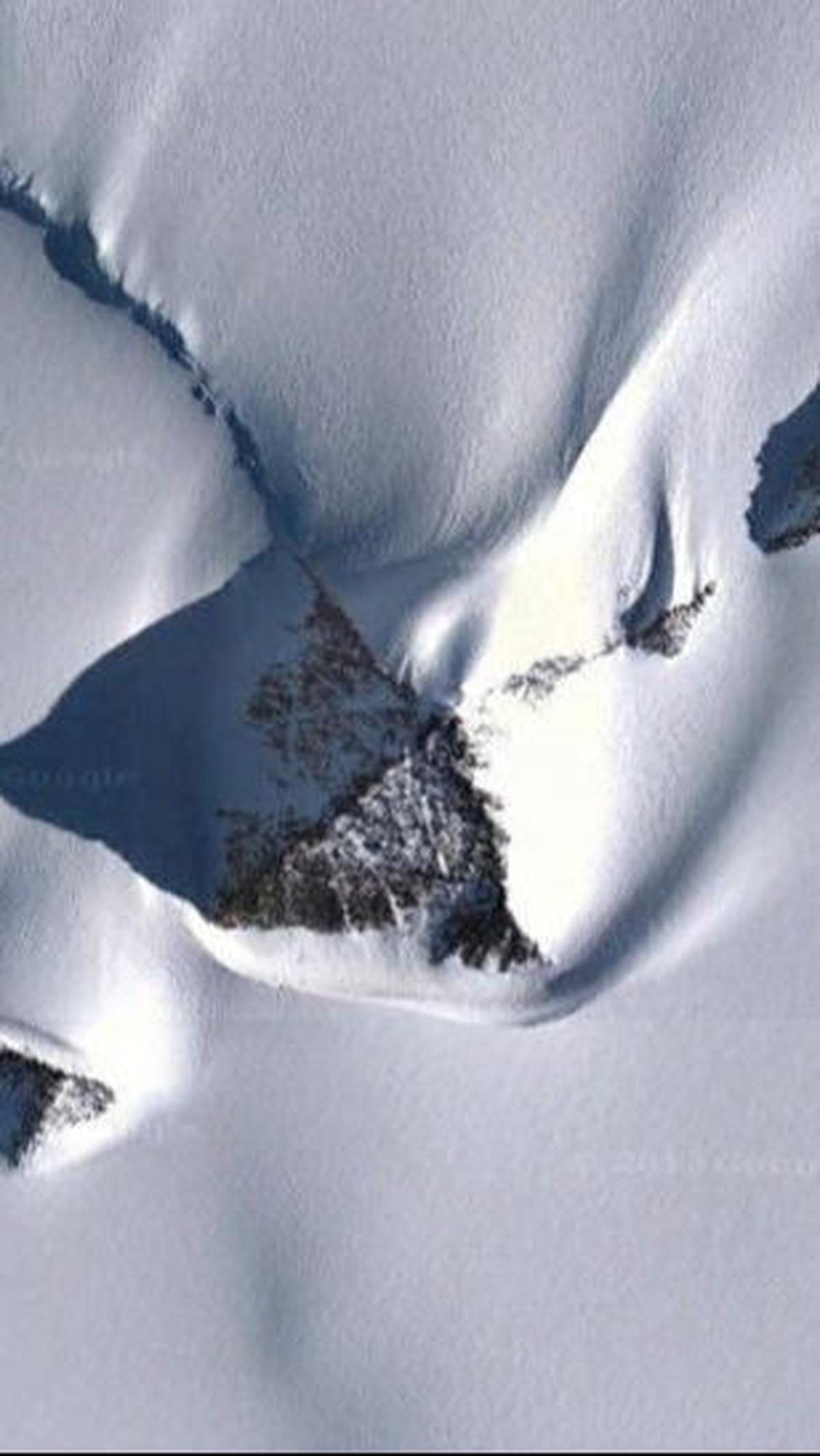 <b>Kemunculan Piramida di Antartika Menurut Ahli Geologi</b>