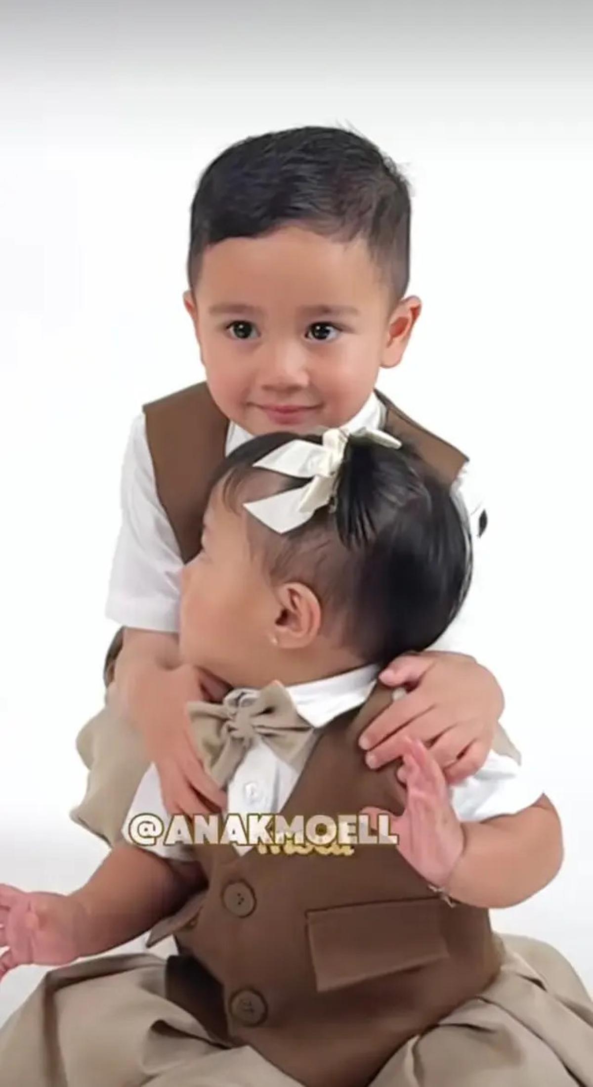 7 Potret Gemas Lily Putri Raffi Ahmad Sudah Jadi Bintang Iklan, Dipeluk Rayyanza