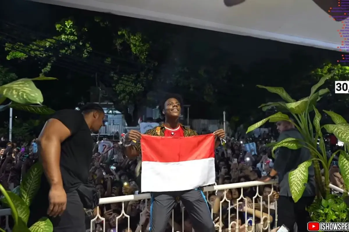 IShowSpeed melakukan live streaming di Indonesia dan sukses besar dengan mencapai total 17 juta lebih penonton (YouTube/IShowSpeed)