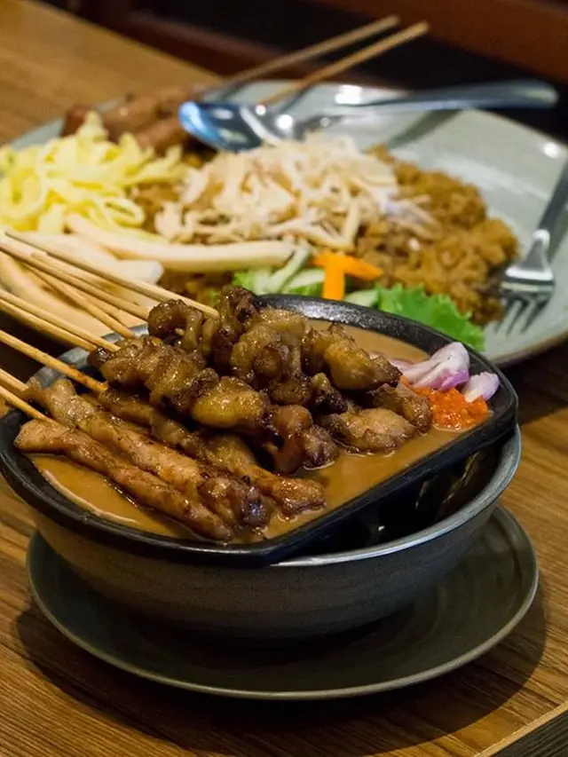 SATE KHAS SENAYAN