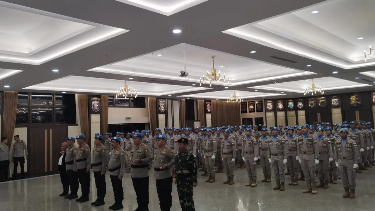 Wakapolri Komjen Agus Andrianto memimpin Upacara Purna Tugas Kontingen Gharba Satgas FPU 4 Minusca di Gedung Rupatama Mabes Polri, Jakarta Selatan (Istimewa)