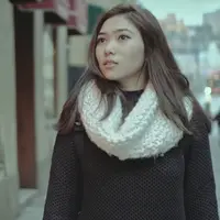 Berawal dari hobinya mengcover lagu, kini Isyana mendulang kesuksesan di dunia tarik suara.