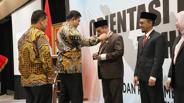 Plt. Sekjen Kemendagri Ingatkan Visi Indonesia Emas Jadi Perhatian Seluruh Anggota DPRD Provinsi Terpilih