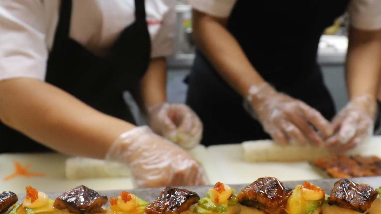 Pedagang Kaki Lima Wajib Kantongi Sertifikat Halal di 2024, Segini Biaya Mengurusnya