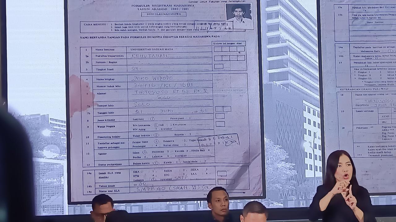 Bareskrim perlihatkan ijazah Jokowi