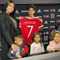 Putra sulung Cristiano Ronaldo, Cristiano Jr, resmi bergabung dengan akademi sepak bola Manchester United. (foto: Instagram @georginagio)