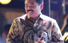 Menteri Hadi Tjahjanto Serahkan Sertifikat Tanah Seminari yang Berdiri Sejak 1987