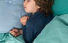 Mengapa Anak Sering Berkeringat Saat Tidur? Ini 12 Alasannya
