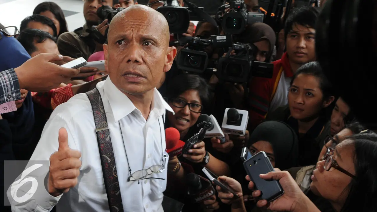 20151204-Pengacara-Novel-Baswedan-Jakarta-Saor-Siagian-HA