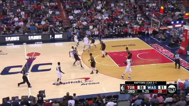 Berita video game recap NBA 2017-2018 antara Washington Wizards melawan Toronto Raptors dengan skor 106-98.