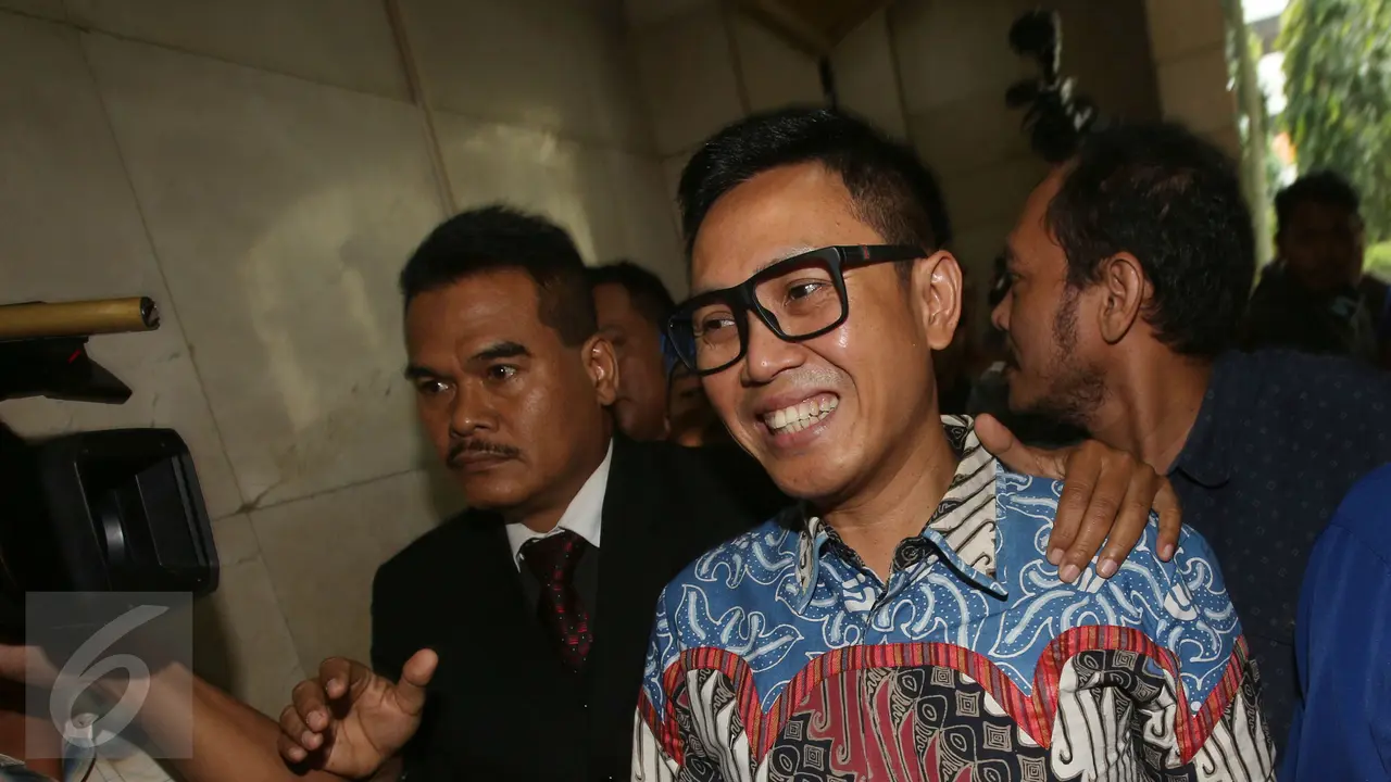 20161216-Eko Patrio Datangi Bareskrim Polri-Jakarta