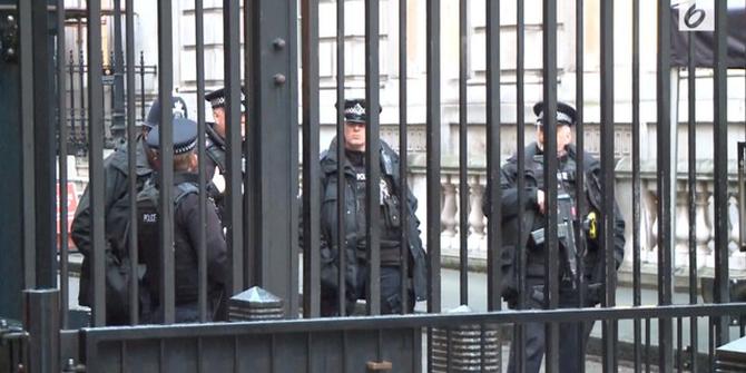 Diduga Hendak Meneror, Seorang Pria Ditangkap di Luar Gedung Parlemen Inggris