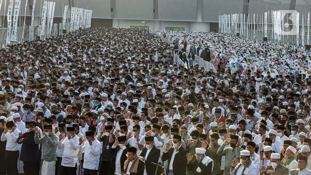 FOTO: Ribuan Umat Muslim Salat Idul Adha di Jakarta International Stadium