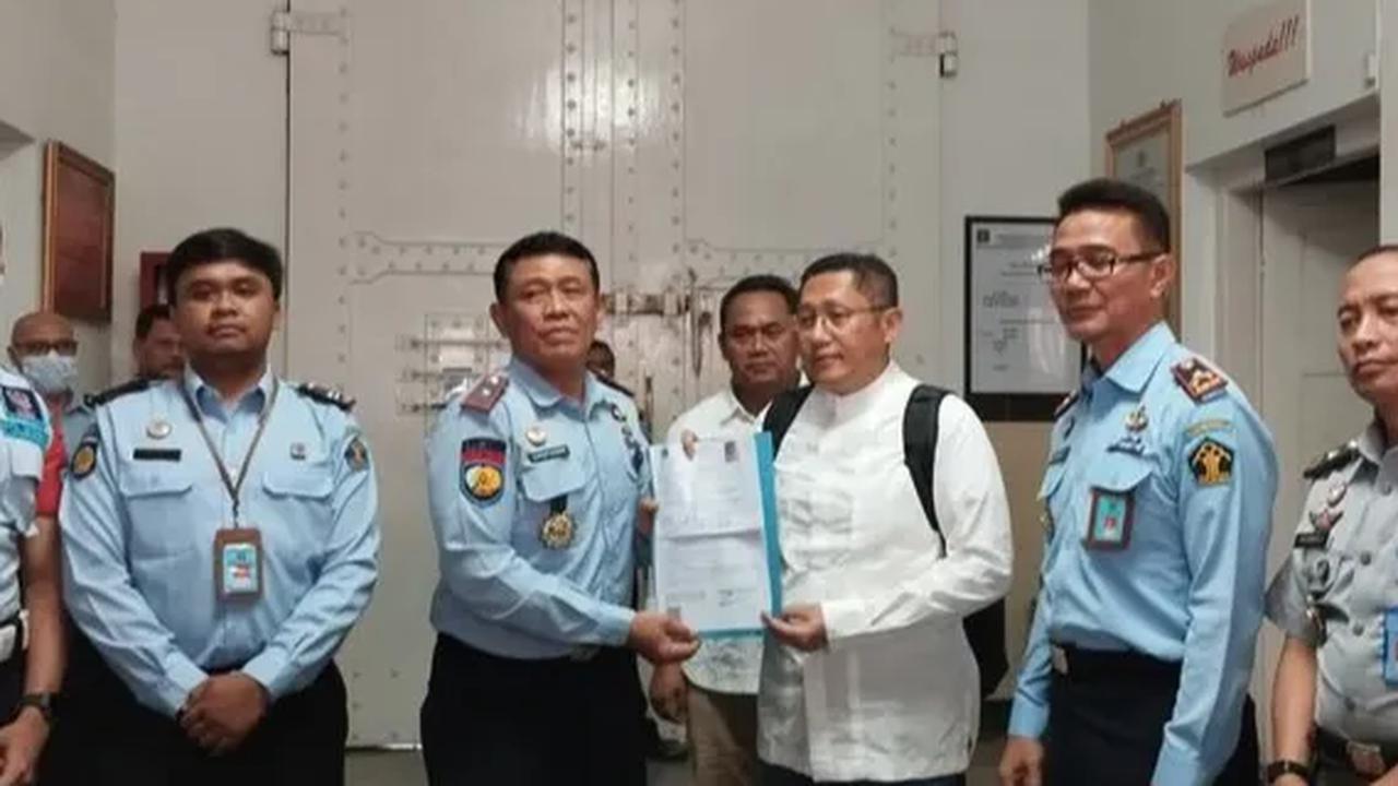 Anas mengatakan pernah mendapatkan pelbagai fasilitas dari negara ketika menjadi aktivis, seperti sekolah hingga mengerti tentang keadaan Indonesia. Cara membayar kebaikan negara itu menurut Anas dengan kembali terjun politik.