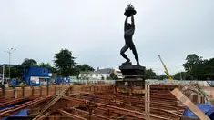 Penampakan proyek pembangunan Mass Rapid Transit (MRT) di Jakarta, Kamis (12/3/2015). Forum Indonesia untuk Transparansi Anggaran memperkirakan proyek MRT akan terbengkalai apabila kisruh di DPRD tidak cepat teratasi (Liputan6.com/Johan Tallo)