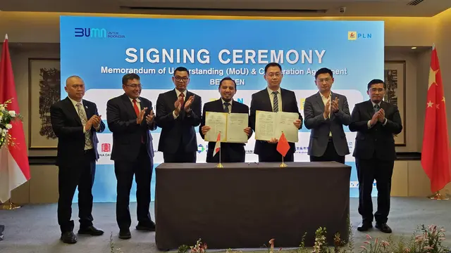 PLN menjalin kerja sama dengan tujuh perusahaan asal China terkait bisnis kelistrikan dan akselerasi pembangkit Energi Baru Terbarukan (EBT) dalam Indonesia - China Business Forum di Beijing. (Dok PLN)