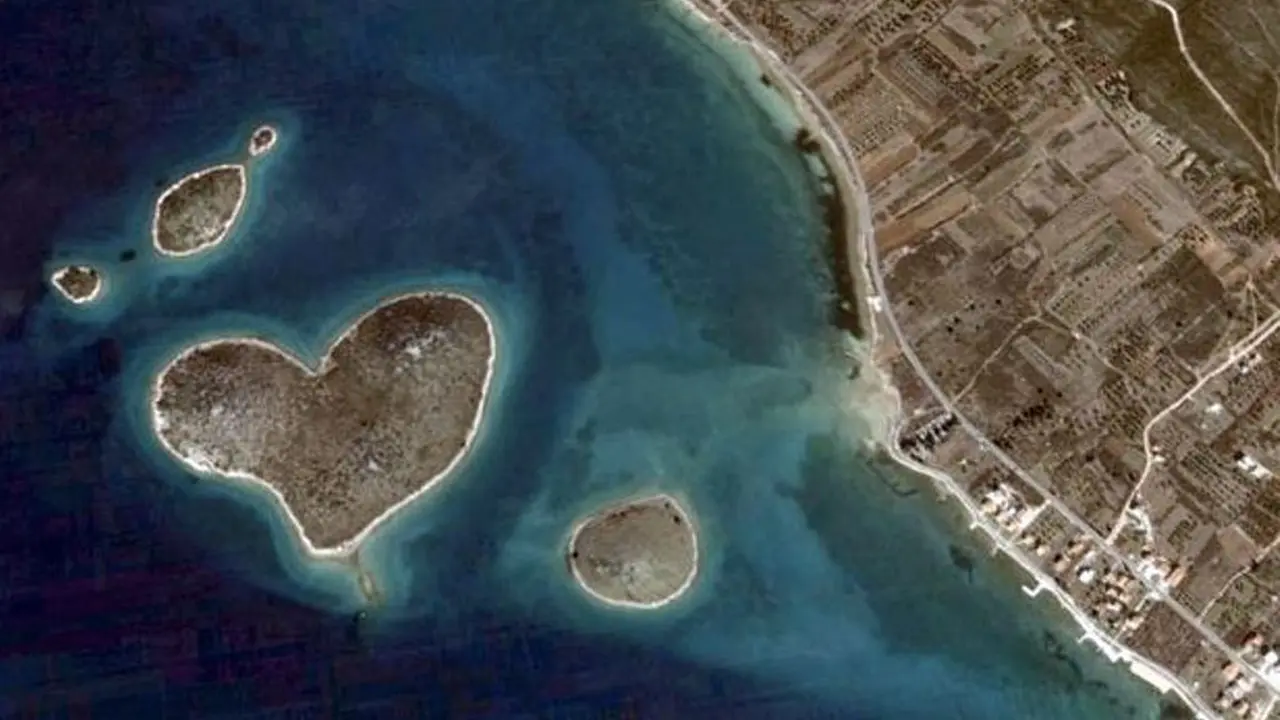 Kebesaran Tuhan, 5 Pulau di Dunia Ini Berbentuk Hati