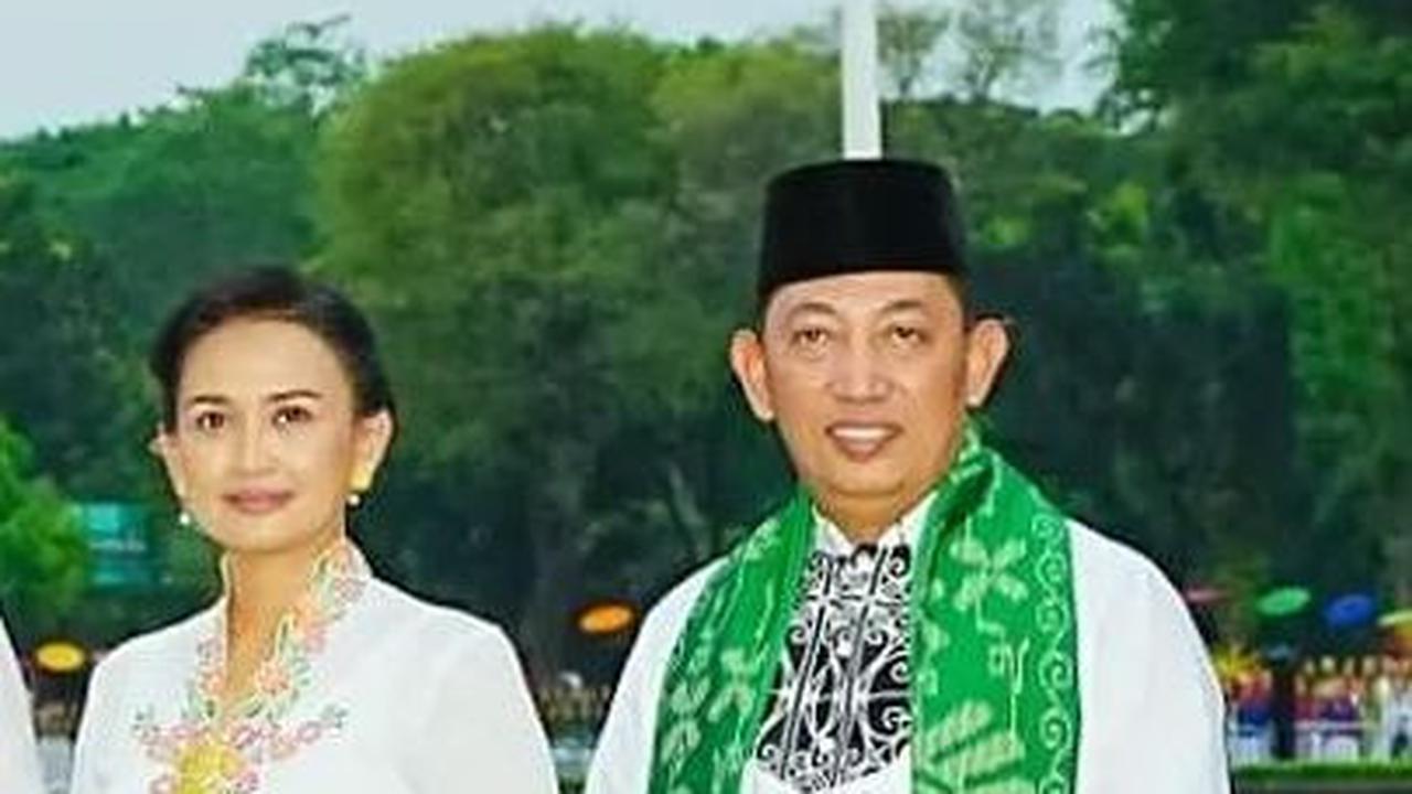 Bak Abang None, Gaya Kece Panglima TNI-Istri & Kapolri-Istri Pose Bareng Bikin Pangling