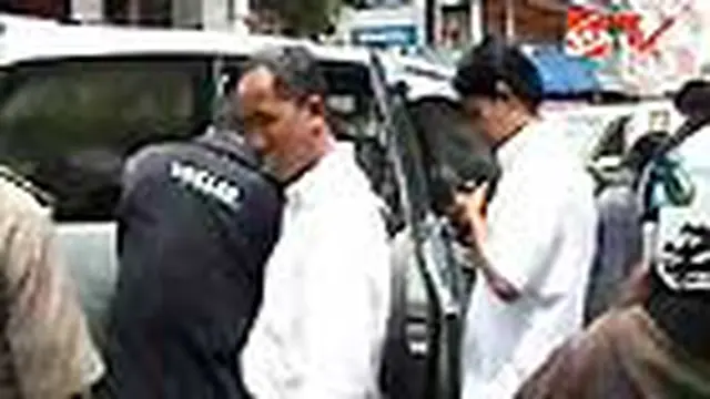 Ditinggal Makan, Uang Dana Operasional Raib
