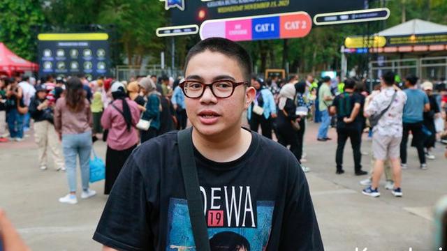 Umay Shahab Nonton Coldplay