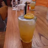 Ilustrasi es sirup kelapa muda./Copyright shutterstock.com/g/Artcloud