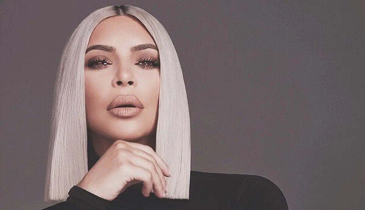 Kim Kardashian sangat total ketika memamerkan produknya di Instagram. (instagram/kimkardashian)