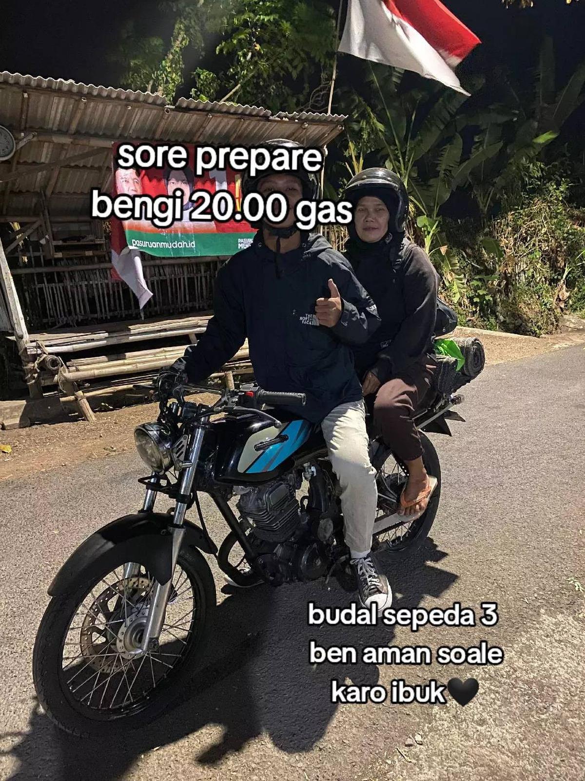Aksinya Bikin Haru, Kisah Pria Bersama Ibunda Pergi JalanJalan Ke Pantai Ini Curi Perhatian
