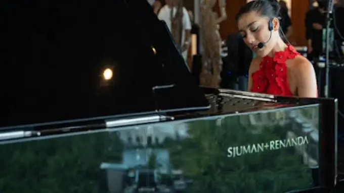 karya pelukis Raul dan musisi Truedy hadir di The Apurva Kempinski Bali