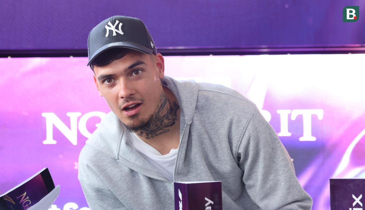 Setelah Shayne Pattynama, FC Mobile Ngabuburit 2026 di M Bloc akan menghadirkan pemain Persija lainnya, Rizky Ridho pada 25 Februari 2026. Acara bersama Ridho akan berlangsung pukul 17.00 sampai 18.00 WIB. (Bola.com/M Iqbal Ichsan)