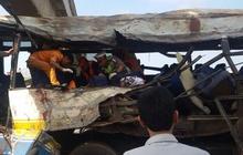 Bus angkutan mudik kecelakaan di Tol Palikanci, belasan tewas