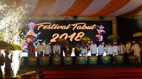 Festival budaya Tabut Bengkulu tahun 2018 resmi dibukan dan digelar selama 10 hari (Liputan6.com/Yuliardi Hardjo)