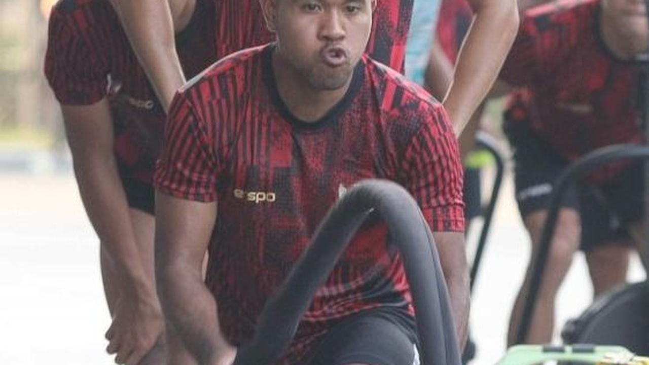 Arkhan Kaka dan kolega dilatih dengan sejumlah alat gym. Foto: Liputan6.com / Herman Zakharia