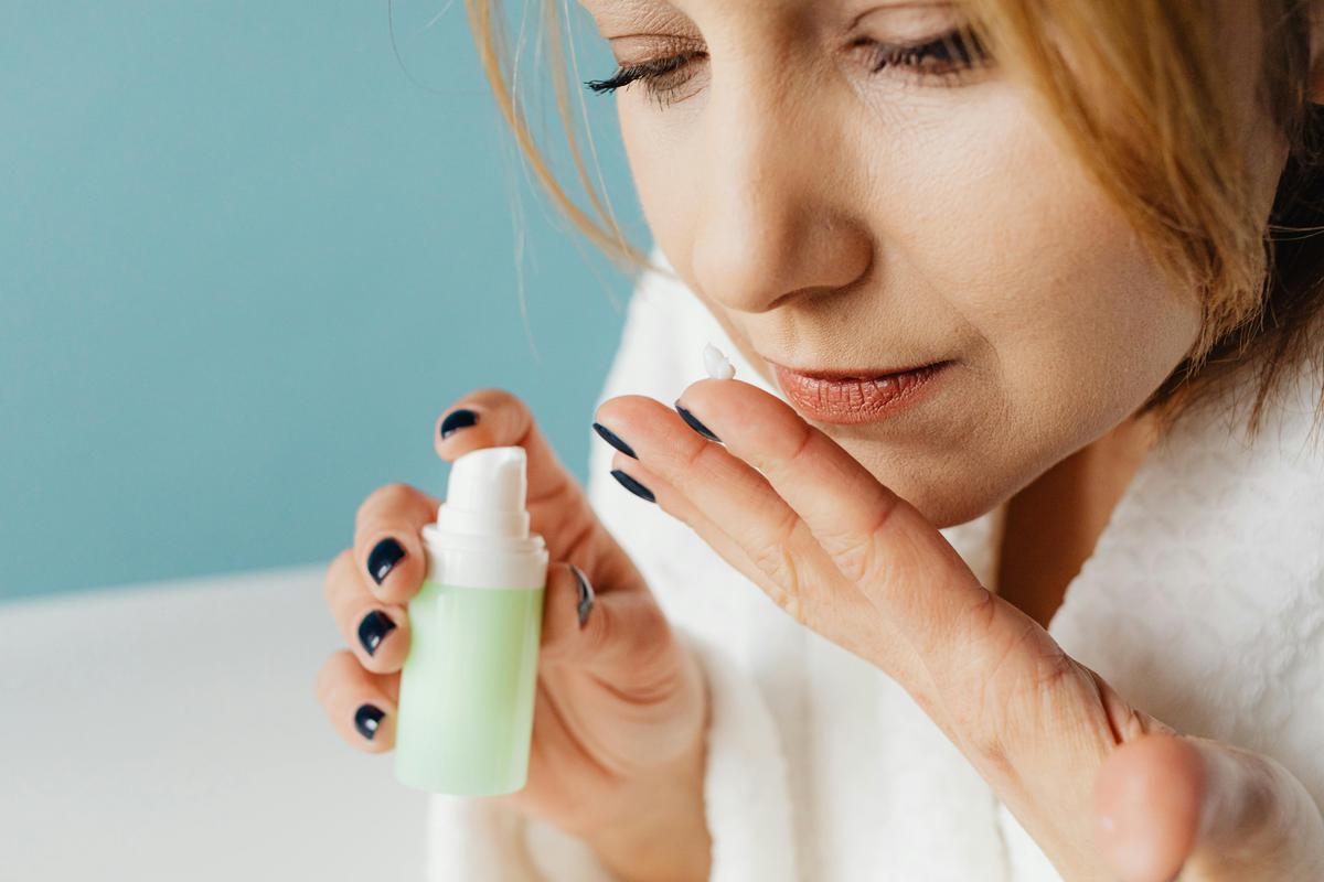 Bahaya Menggunakan Skincare Kadaluwarsa, Kenali Tanda Produk yang Sudah Tidak Layak Pakai
