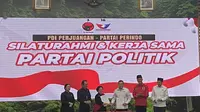 Ketua Umum PDIP Megawati Soekarnoputri bertemu dengan Ketua Umum Perindo Hary Tanoesudibyo di Gedung DPP PDIP, Jakarta. (Liputan6.com/Muhammad Radityo Priyasmoro)