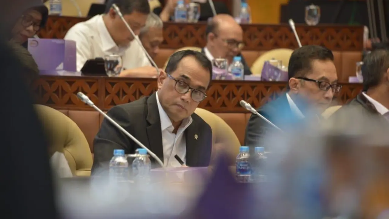 Menteri Perhubungan Budi Karya Sumadi dalam rapat kerja dengan Komisi V DPR RI, Rabu (18/1/2023). (Dok Kemenhub)