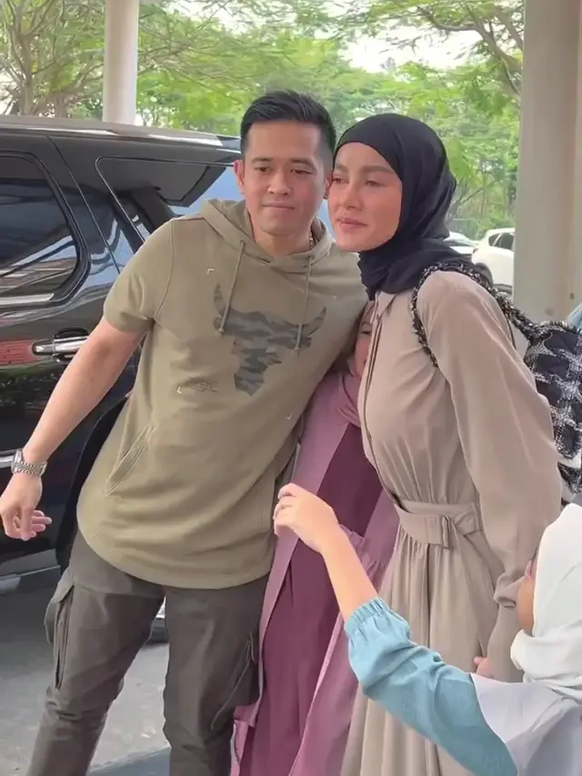 [Fimela] Momen kebersamaan Olla Ramlan dan Aufar Hutapea