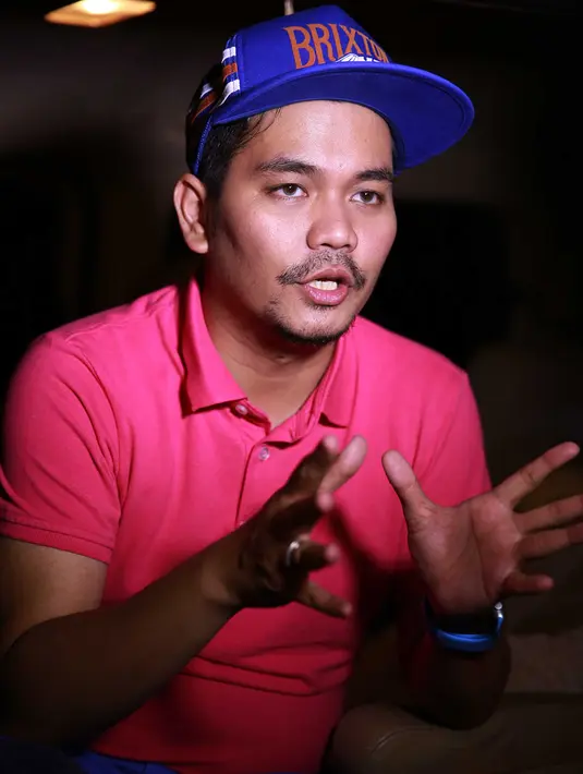 Indra Bekti sempat menaruh curiga mengenai hubungan antara dua sahabatnya itu. (Deki Prayoga/Bintang.com)