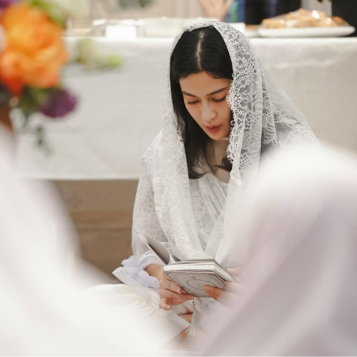 Potret Cantik Dian Sastro Rayakan Ulang Tahun Bersama Anak Yatim Piatu, Makin Spesial Berkat Bertepatan dengan Malam Nuzulul Quran