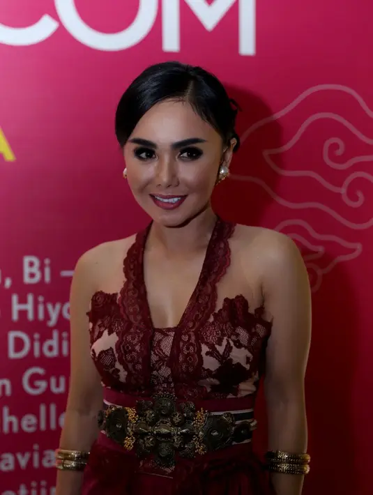 Yuni pun mengaku tah sulit mengontrol pergaulan buah hatinya. (Andy Masela/Bintang.com)