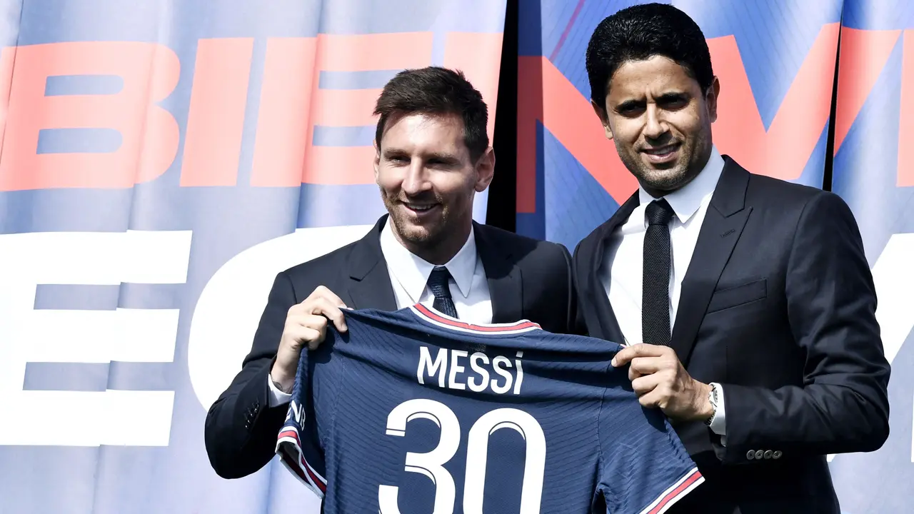 Presiden PSG Nasser Al-Khelaifi dan Lionel Messi