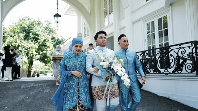 Adu Gaya Calon Besan Reza Artamevia dan Geni Faruk dengan Kebaya Mewah di Lamaran Aaliyah Massaid dan Thariq Halilintar