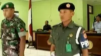 2 Oknum tentara anggota Kodam 17 Cendrawasih dipecat karena menjual amunisi kepada kelompok kriminal bersenjata OPM.
